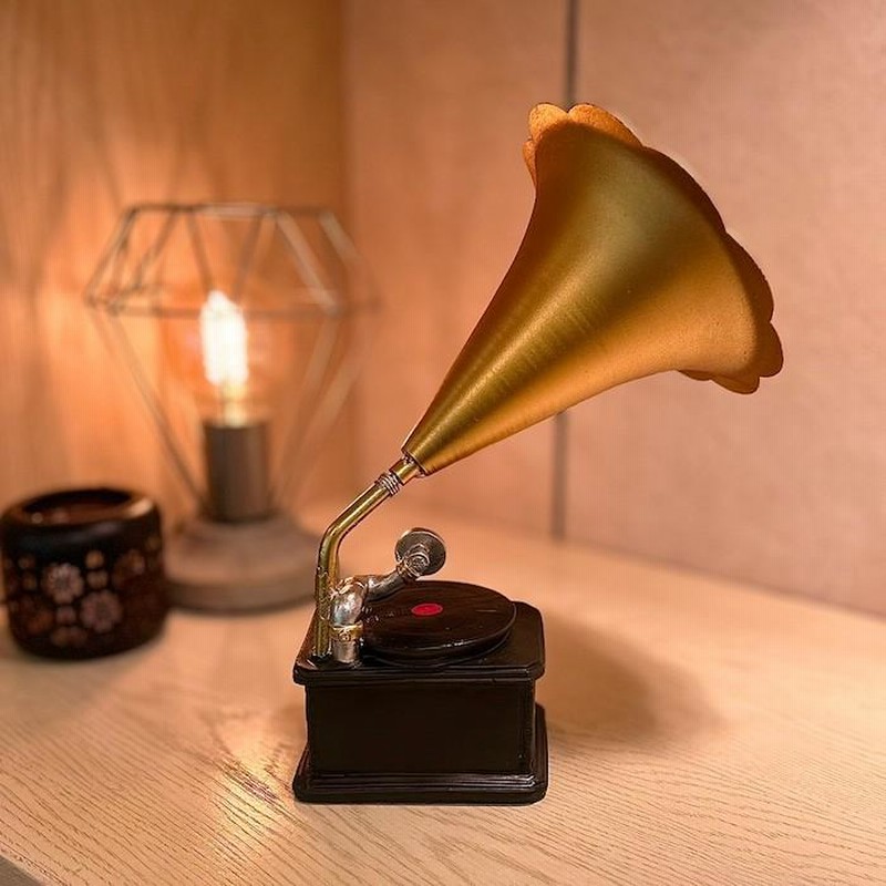 おしゃれでレトロな蓄音機