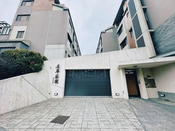 專任~中正重劃區【左岸莊園】超美韓系裝潢雙車別墅｜新竹縣竹北市新環街