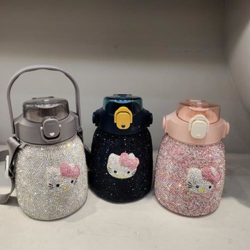 鑲鉆大容量帶卡通KT新貼紙吸管背帶水壺創意學生手提大肚保溫杯瓶
