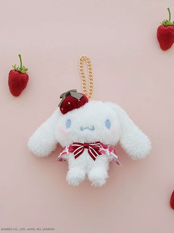 三麗鷗聯名草莓新聞系列-大耳狗披風娃娃吊飾(08000804700) - Maison de FLEUR