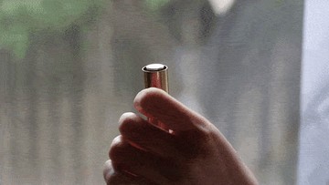 雷射雕刻咻咻噴瓶 | 全金屬香水噴霧瓶 一秒旋轉開蓋,噴香直覺流暢
