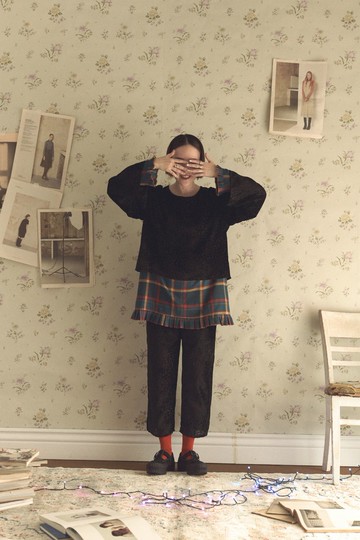 黑絨布透膚小花套裝