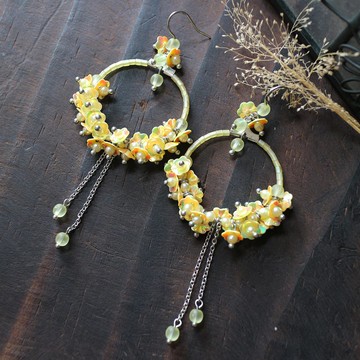 黃色亮片花朵不鏽鋼半形花圈大耳環 耳針 耳夾