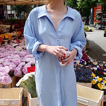 MOCO大露背淺藍色透明鈕釦附綁帶薄料長版襯衫洋裝