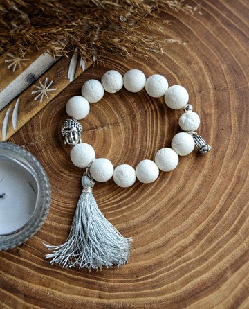 獨特的麻辣珠白珊瑚手鍊配銀佛頭和合十禮