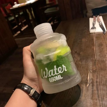 異形水杯噸噸桶桶裝飲杯子高顏值上班族潮流韓系杯子ins高顏值 水杯 大容量 出貨 吸管水杯 1000ml 水杯 透明水杯
