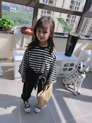 春秋新款 女童洋氣舒適套裝 兒童條紋上衣+系帶休閑褲兩件套1入
