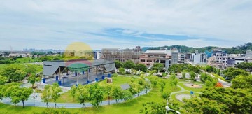 竹北高鐵10分文德特區獨棟電梯透店大面寬面公園｜新竹縣芎林鄉文德二街