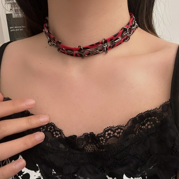 【台灣公司 可打統編】免運 朋克辣妹風玫紅色皮質蝴蝶流蘇choker項鏈女小眾潮酷y2k時尚頸鏈 可開發票 全館五折 工廠現貨直銷 新品特價 z9211