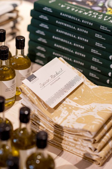 Matti Pikkujämsä合作款萬用巾/毛巾 (森林 奶油黃)