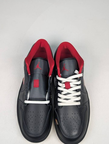 微瑕疵-左腳中底、鞋底泛黃&左右腳勾勾色差 FJ7073-010/9.5 Air Jordan 1 Low SE Just Skate Black