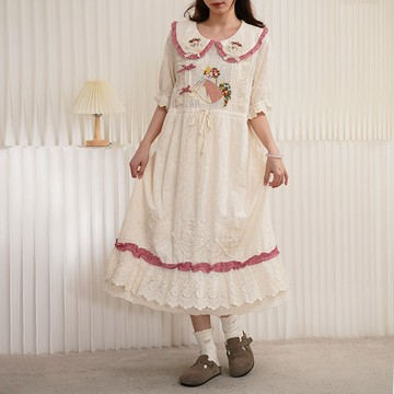 精緻翻領刺綉蝴蝶結洋裝121309C