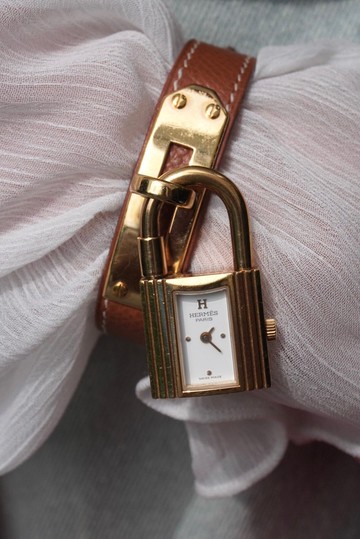 【日本直送 名牌中古包】HERMES 愛馬仕 手錶 棕色 凱莉 皮革 vintage 古董 inubyu
