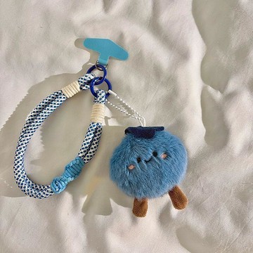新品💖藍莓娃娃吊飾 毛絨公仔鑰匙圈 包包掛件 攔霉運 莓你不行 可愛生日禮物 閨蜜送禮 掛繩短款含夾片包包掛件掛鏈手機