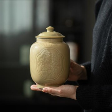 展瓷定窯黃手工浮雕陶瓷大號茶葉罐密封罐復古中式家用茶葉儲存罐