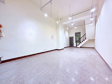 武廟商圈金店★雙捷運1+夾大空間★｜高雄市苓雅區建民路