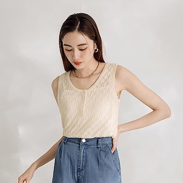 鏤空透膚圓領無袖上衣-OB大尺碼