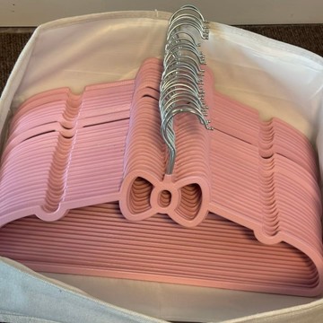 【臺灣🚍秒】清倉ins高顏值蝴蝶結衣架粉色仙女公主風可愛服裝衣架無痕防滑女 顔值衣架 仙女可愛衣架 挂鈎