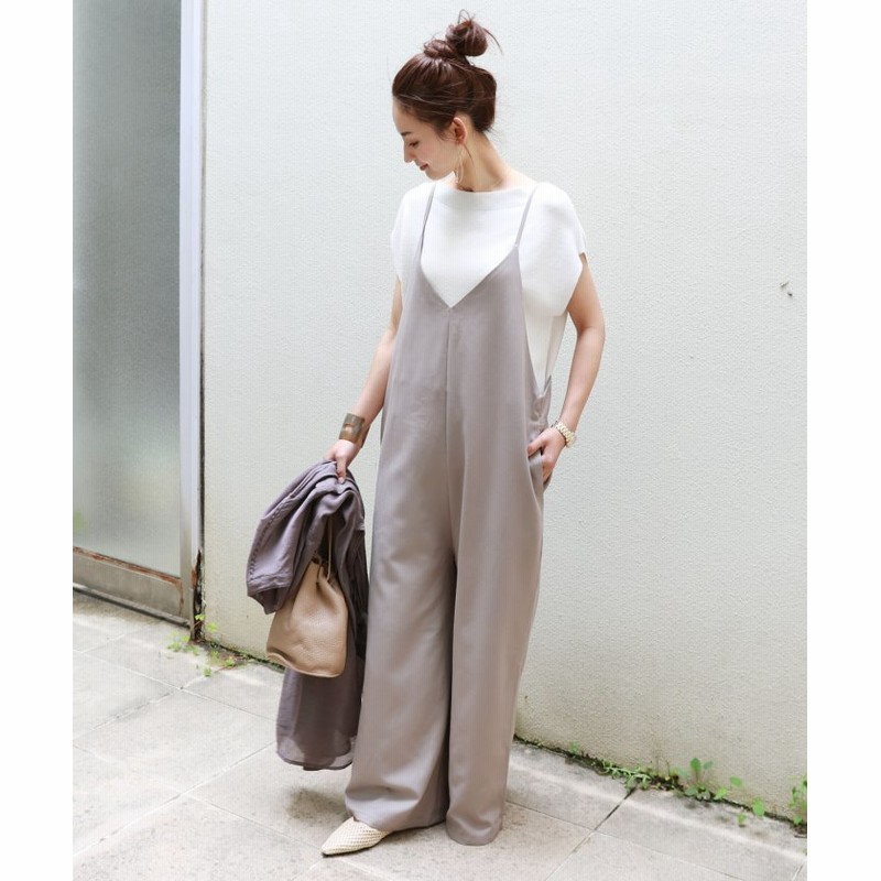 アンドミー きれいめvネックキャミサロペット ワンピース ワイドパンツ レディース グレージュ Sサイズ And Me 通販 Lineポイント最大1 0 Get Lineショッピング
