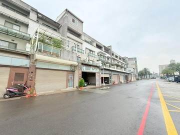 近仁武市區臨路傳統格局漂亮採光車庫透天｜高雄市仁武區水管路二段