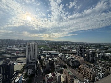 西屯十二期逢甲商圈惠宇禮仁高樓層視野戶附雙平車｜台中市西屯區上墩東街