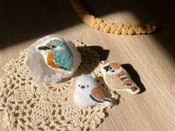 身邊擦過的雀鳥 刺繡布胸針 第二回