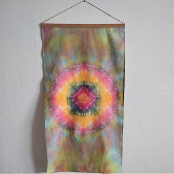 曼陀羅紮染掛布。曼陀羅掛毯牆壁裝飾