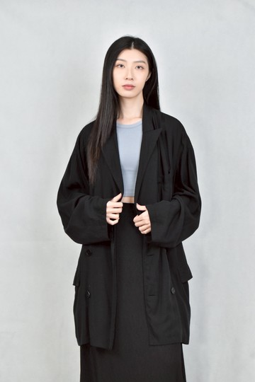 (L) balenciaga黑色排釦外套