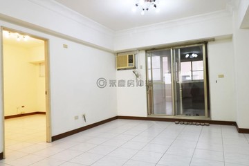 美國第五街三多商圈三房雙車位(一平面一機械)｜高雄市前鎮區文橫三路