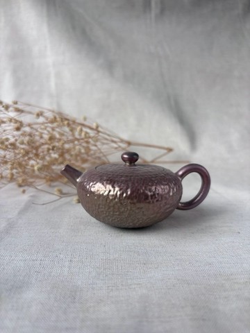 柴窯錘打紋茶壺-E