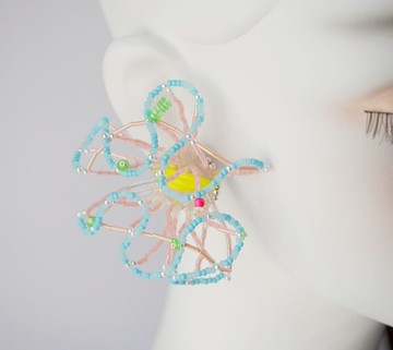 tsububu / 單邊販售 / 珠飾刺繡 / 微生物 / 耳環、耳夾 / 硨磲貝