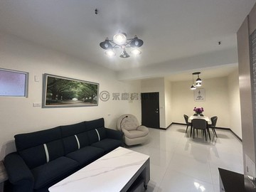 捷運鳳山國中旁中山新城三房+平車｜高雄市鳳山區中山東路