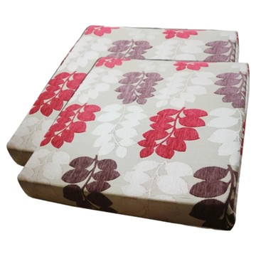 J&N 紅葉立體坐墊 米紅色 聚酯纖維記憶棉  55 x 55cm