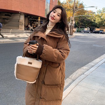 快速出貨/羽絨外套 長大衣 咖色復古燈芯絨羽絨服女中長款冬裝新款韓版寬松加厚過膝外套