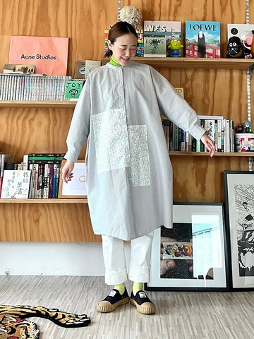 水藍白細條立領長襯衫 只剩一件