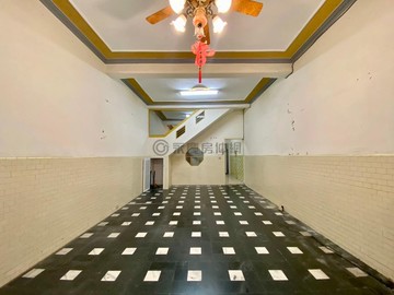 ☆新崛江精華地段☆透天店面 鄰近紅線R9中央公園｜高雄市新興區新田路