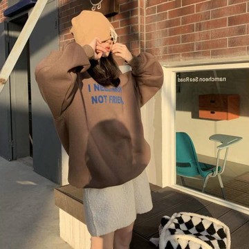 現貨 ⓇⒺⓃⒶ｜冬日保暖指南📎｜大地色字母圓領大學T_加絨/大地色/顯瘦/中長款/長袖上衣/大學T【R21059】