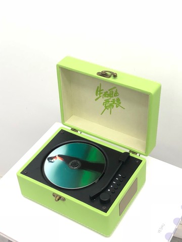 新款CD機高顏值CD機，王源定制版綠色 含淚甩賣cd機光碟音箱一體播【北歐居家生活】