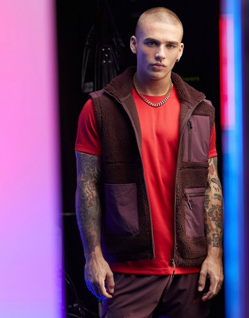 ASOS 4505 borg gilet with utility pockets-Red