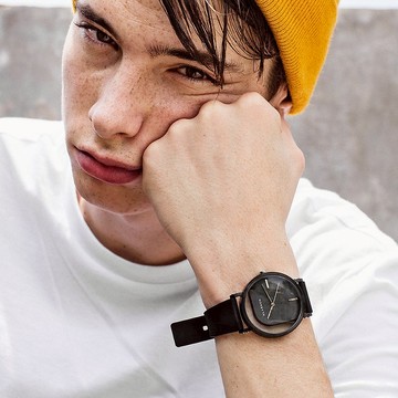 Imperfect Angle Black / 全黑鏤空鋼帶手錶 -可定制