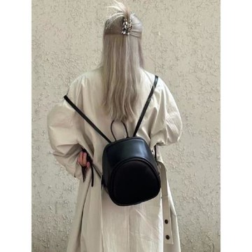 新款韓國小眾新款雙肩包大容量休閑背包簡約百搭學生通勤軟皮包女
