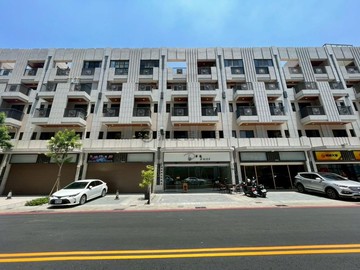 五甲商圈｜福誠中學｜電梯透天5樓店面~5年新屋｜高雄市鳳山區福誠三街