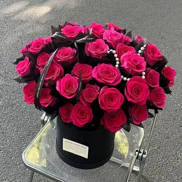 🌷花束禮物🌷弗洛伊德永生花抱抱桶實用仿真玫瑰花束送女友閨蜜創意生日禮物花母親節 教師節 情人節 生日禮物 永生花 仿