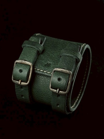 Leather Cuff 皮革手環 - 綠