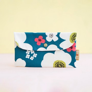 防疫安全設計 | 十入裝口罩無須對折.外出收納袋.粉綠雲朵花