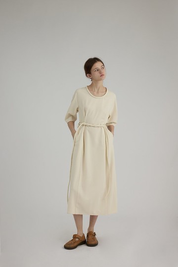 spring 高支提花仿針織質感連身裙