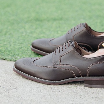 Gullar翼紋雕花德比-素食皮鞋(深咖)