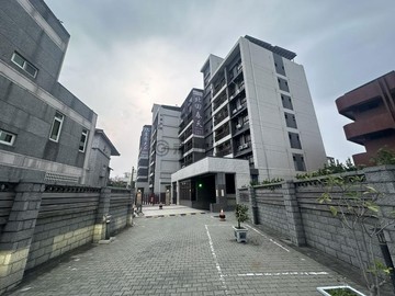 近公園北田春天高投報金雞母6室平車｜苗栗縣頭份市北田街