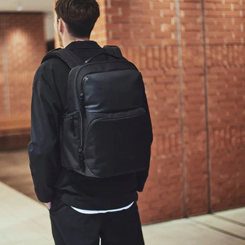 新品未使用 Incase A.R.C. Daypack NAVY 20.9L - 通販 - toptelha.net.br