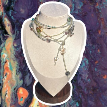 Toshiko 她像潮汐那樣擁抱著矛盾